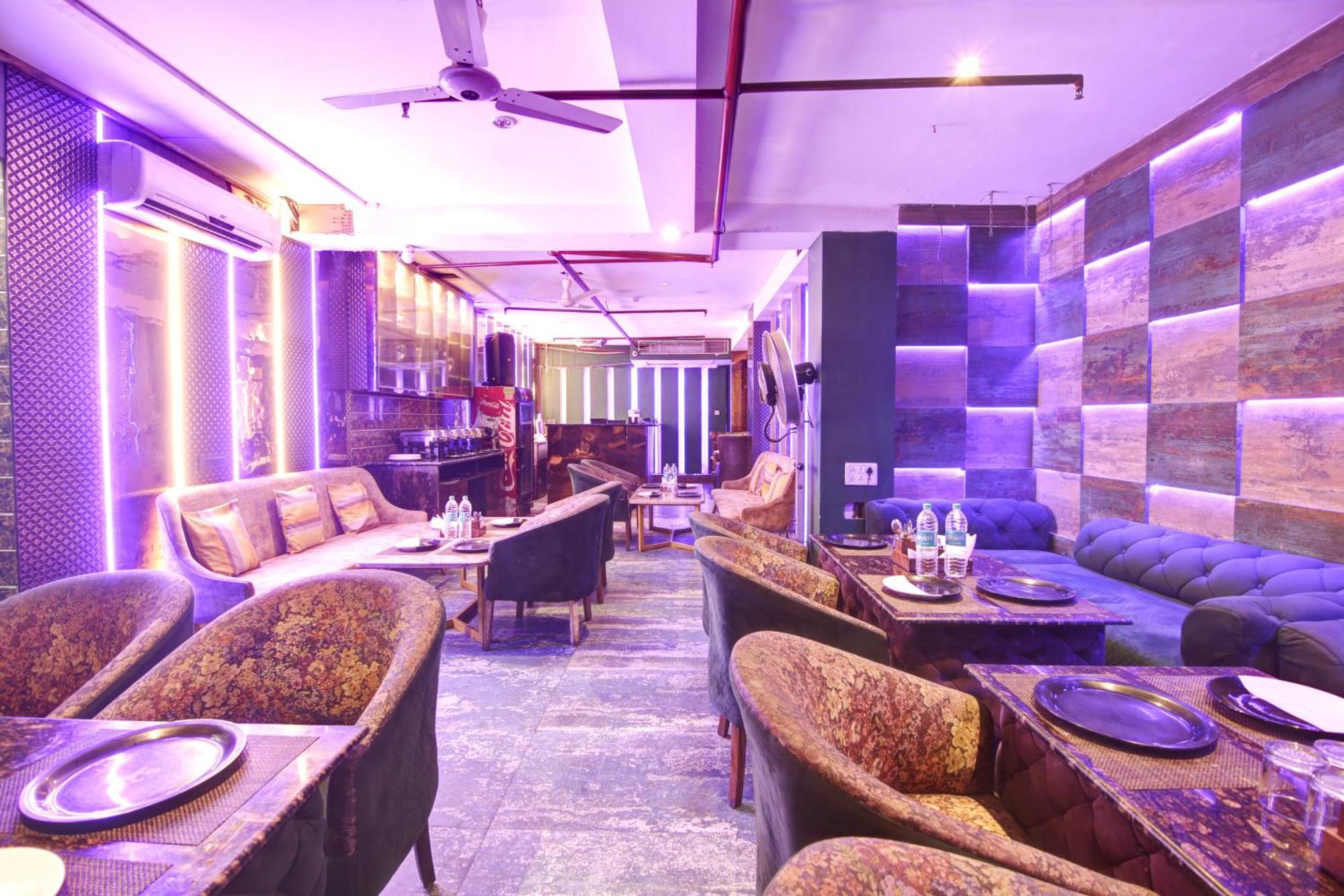 ניו דלהי Hotel Wk Comfort - Near White Clove מראה חיצוני תמונה