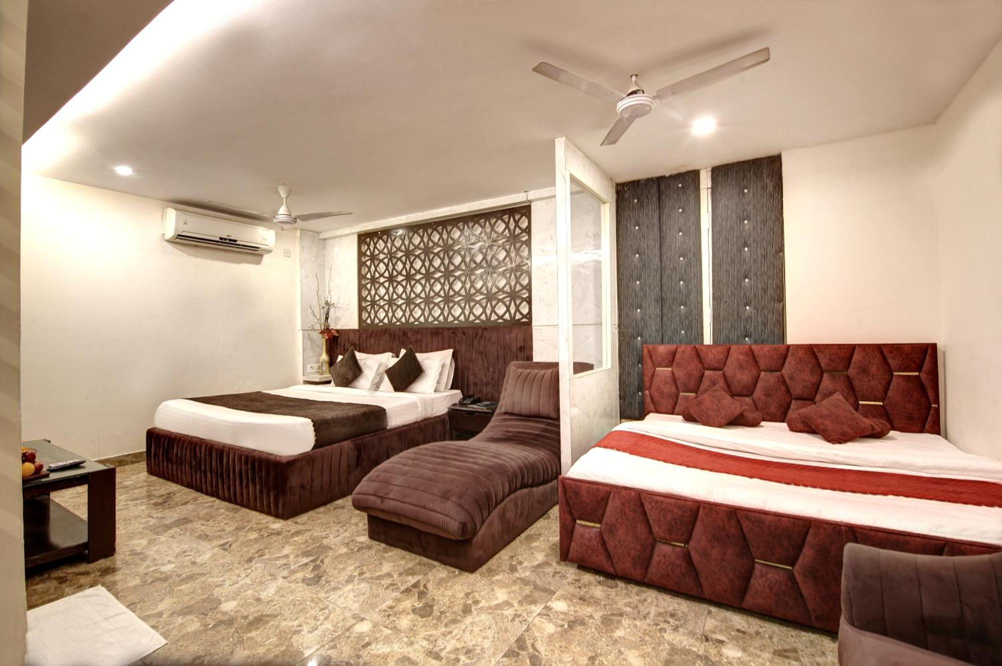 ניו דלהי Hotel Wk Comfort - Near White Clove מראה חיצוני תמונה