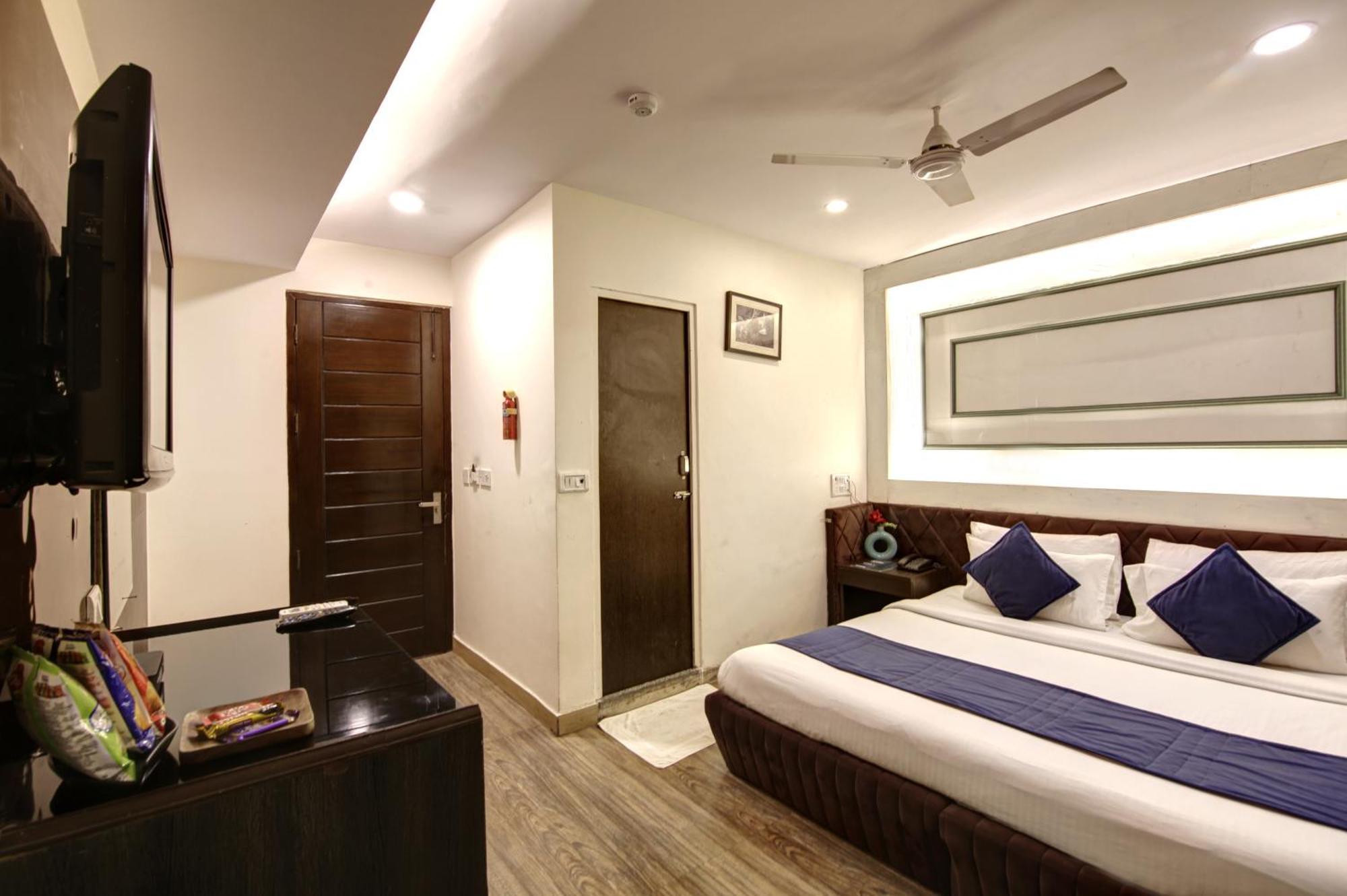 ניו דלהי Hotel Wk Comfort - Near White Clove מראה חיצוני תמונה
