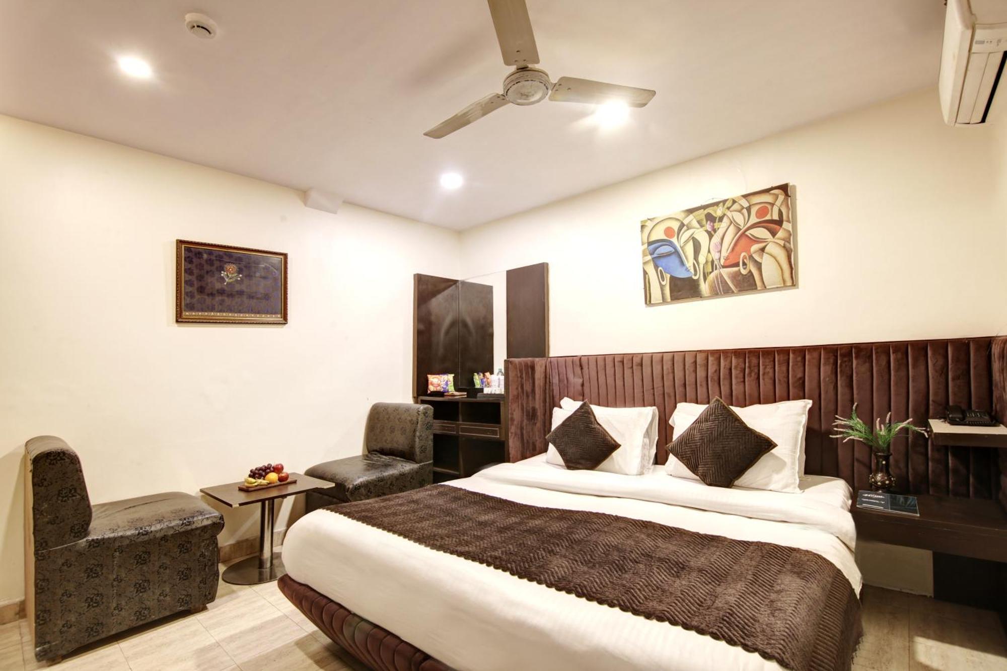 ניו דלהי Hotel Wk Comfort - Near White Clove מראה חיצוני תמונה