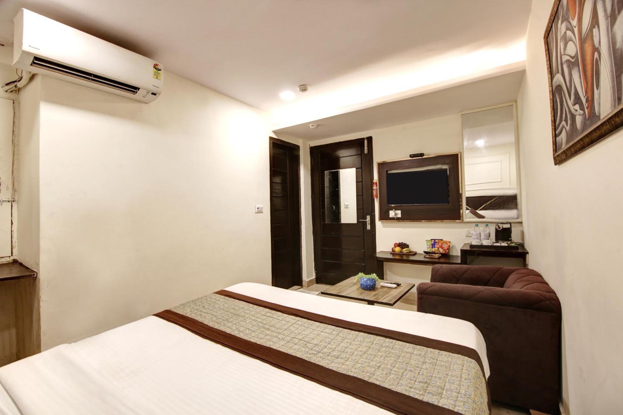 ניו דלהי Hotel Wk Comfort - Near White Clove מראה חיצוני תמונה